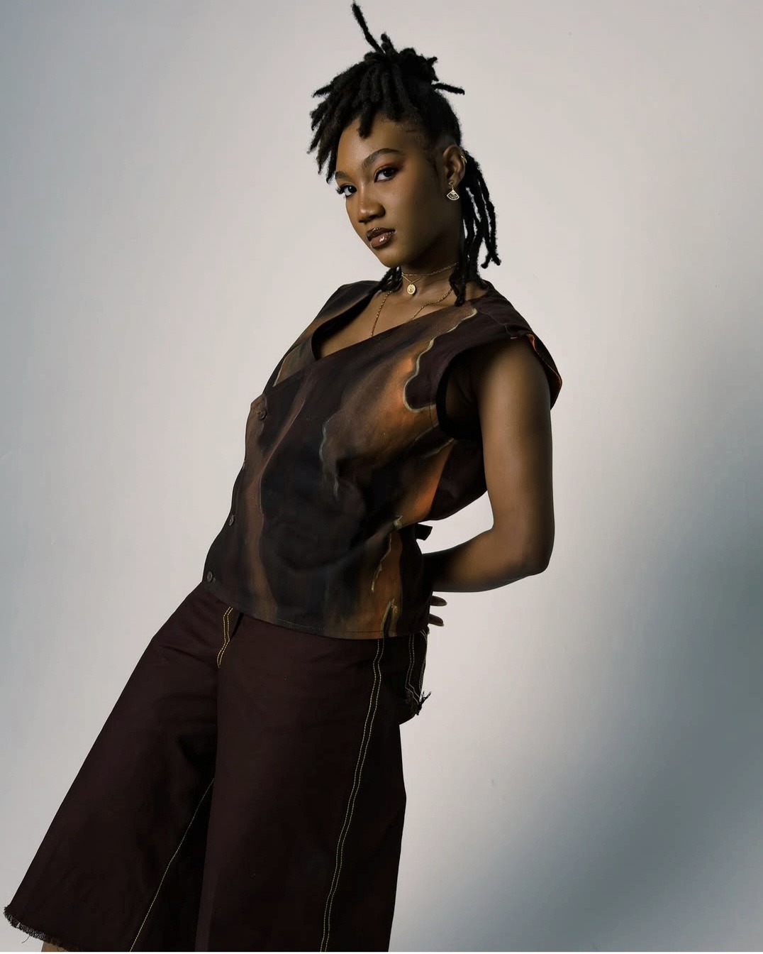 Campagne Nēba, tenue faite main